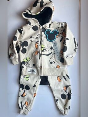 NWT Mickey Mouse Disney Character Goofy Toddler Kid 3 piece Hoodie Jogger Set 3T